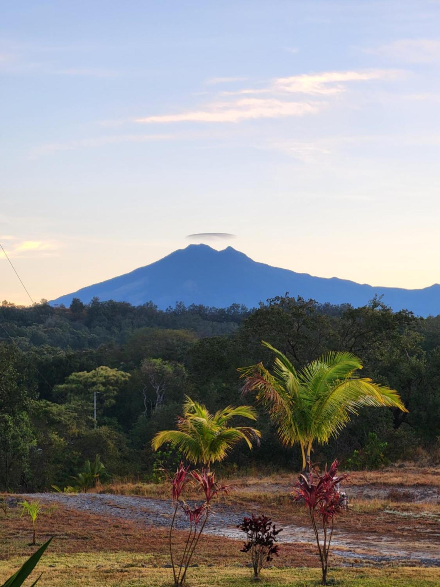 Hacienda En Los Volcanes Guayabo  Esterno foto